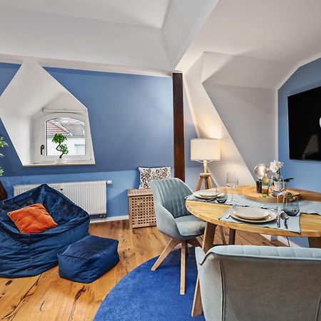 Edler Wohnraum Modernes Vorstadtstudio Mit Emma-Bett, Garten & Kaffeevollautomat Zwickau Ngoại thất bức ảnh