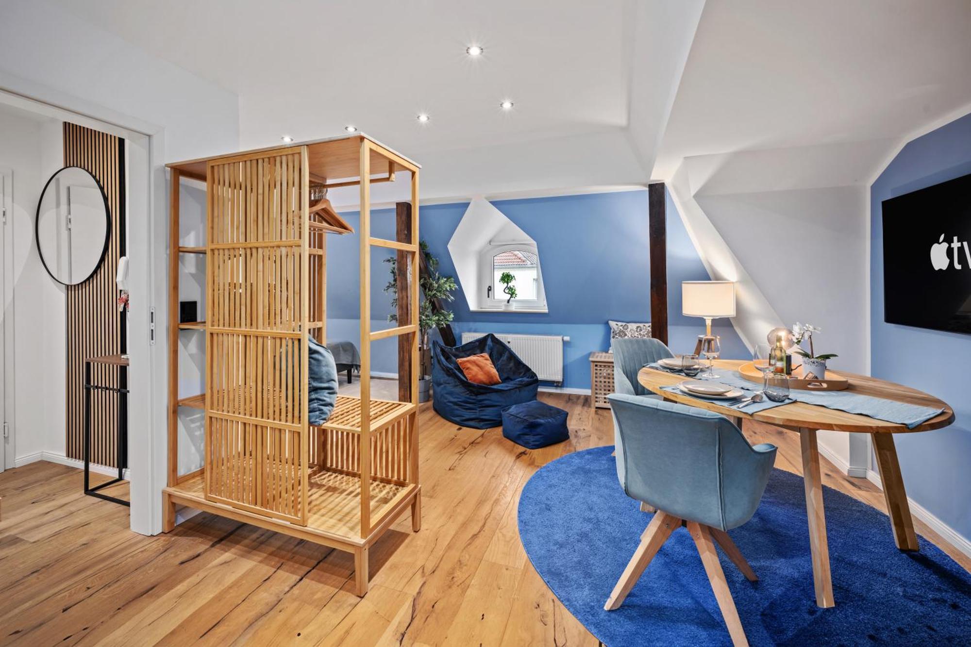 Edler Wohnraum Modernes Vorstadtstudio Mit Emma-Bett, Garten & Kaffeevollautomat Zwickau Ngoại thất bức ảnh