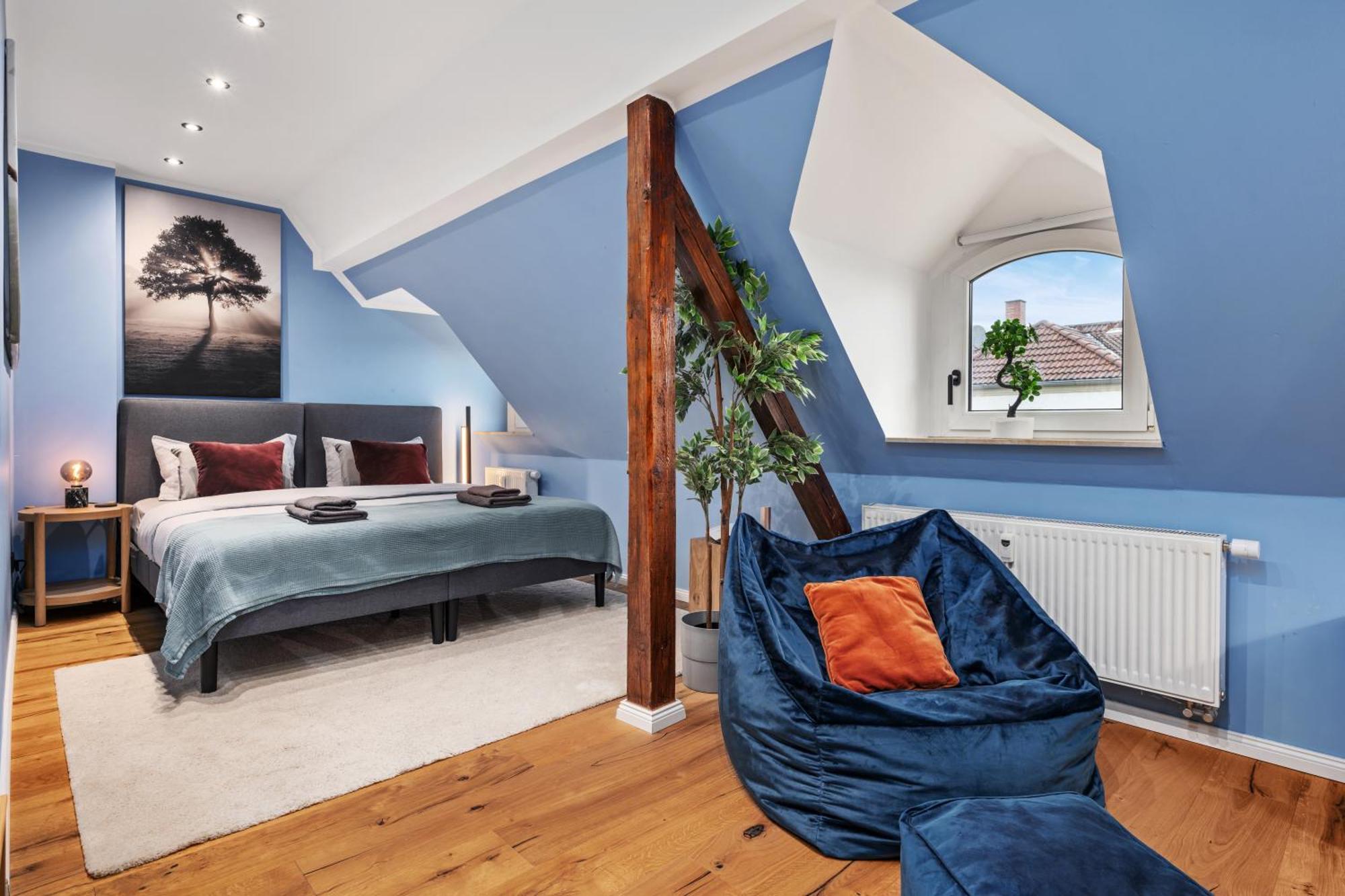 Edler Wohnraum Modernes Vorstadtstudio Mit Emma-Bett, Garten & Kaffeevollautomat Zwickau Ngoại thất bức ảnh